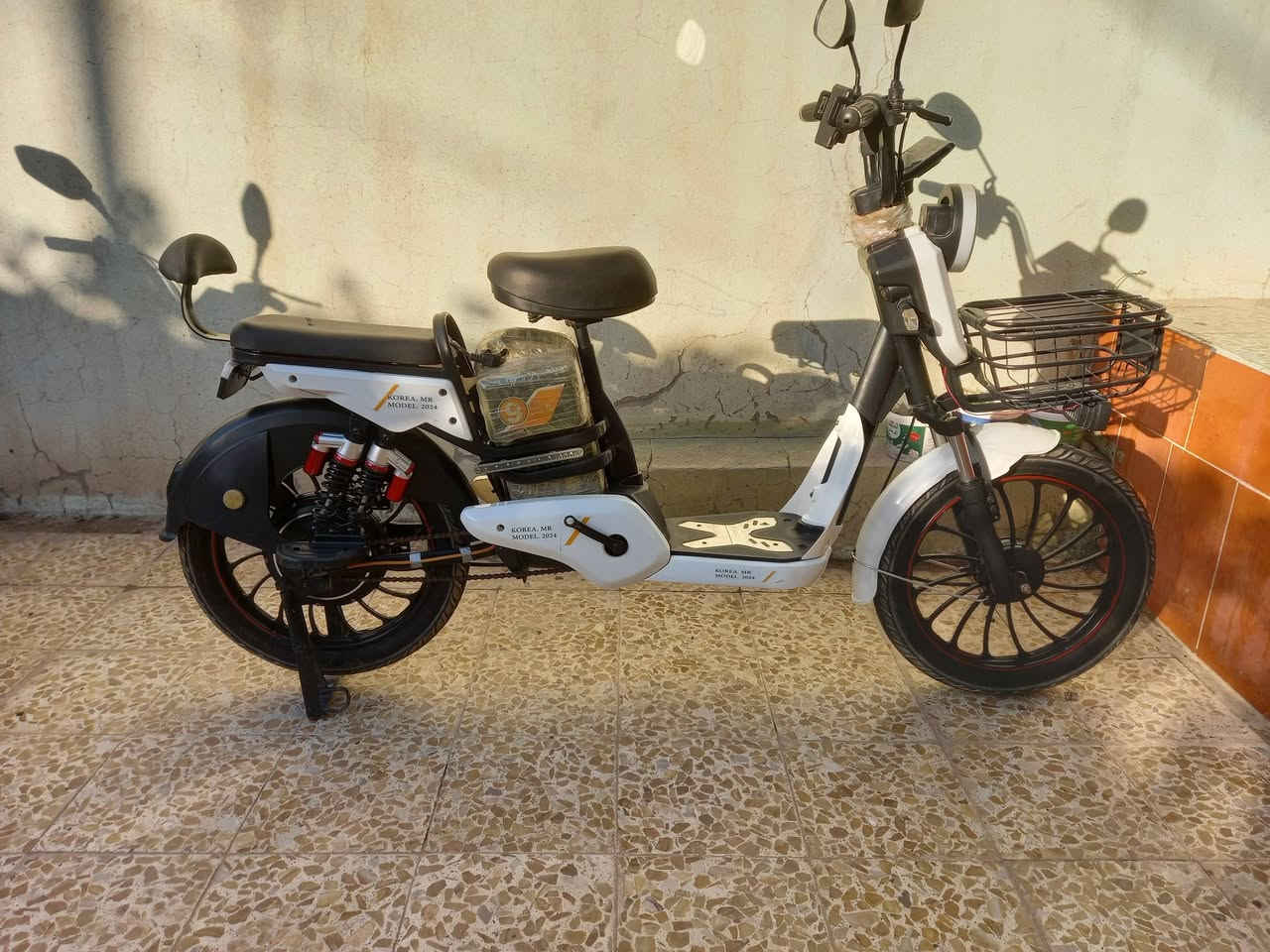 سلام عليكم لبيع مطورين شحن نضيفات وضع شركة السعر الصغير 200 الف والكبير 350 الف وبي مجال العنوان موصل الجانب الأيسر 
***********
