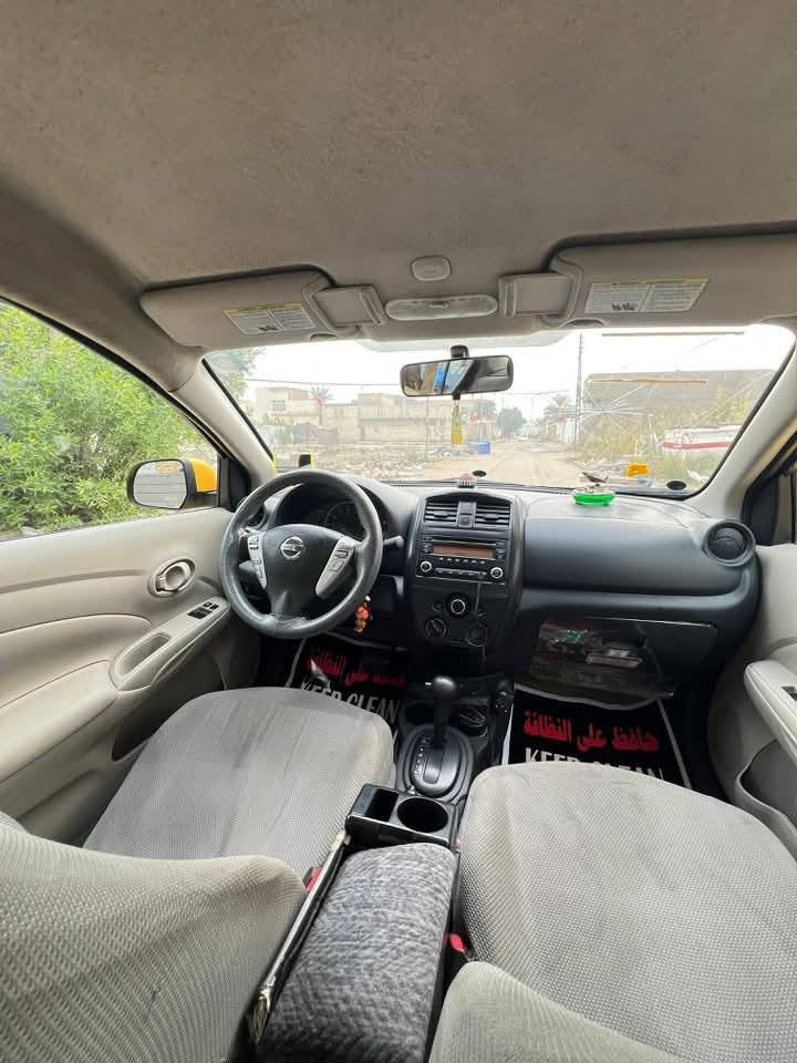 السلام عليكم 
نيسان صني للبيع موديل 2018 كير مكينه حداديه كفاله 
تبريد شغال السياره جاهزه بدون نواقص السياره أمريكي 
حادثها مبدل بابين فقط بدون دواخل مكانها بابل 
تحويل ثاني يوم السعر 82 وبيها مجال لتواصل 
***********

