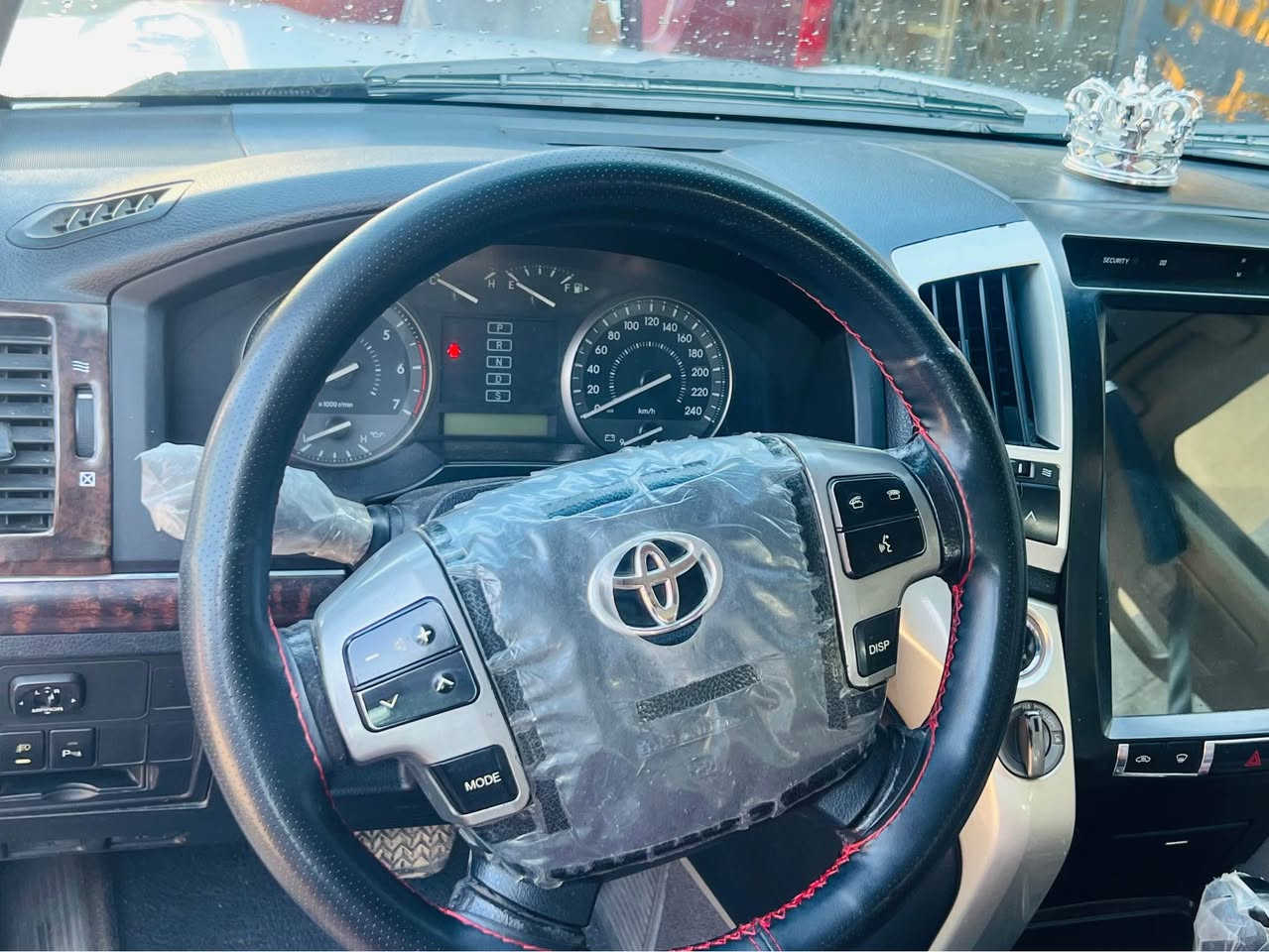 لاندگروزر 2009
السيارة جاهزه ونظيفه مال جناي 
دواخل جلد ، تخم تاير جديد ، صدر جديد،ديفيدي بالقمارة
رقم بغداد دولي بأسمي، المكان بغداد
فول معروفة مواصفات الاندگروزر،  
السعر/(260 )وبيها مجال حك الجيه
غير متوفر على الفيس 
الرقم/ *********** بغداد, العراق
