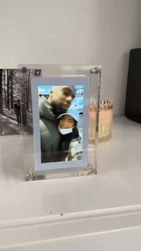 إطار رقمي • شاشة IPS • ٥/٧ إنش