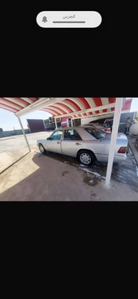 مارسيدس • ١٩٨٨ • رصاصي فضي