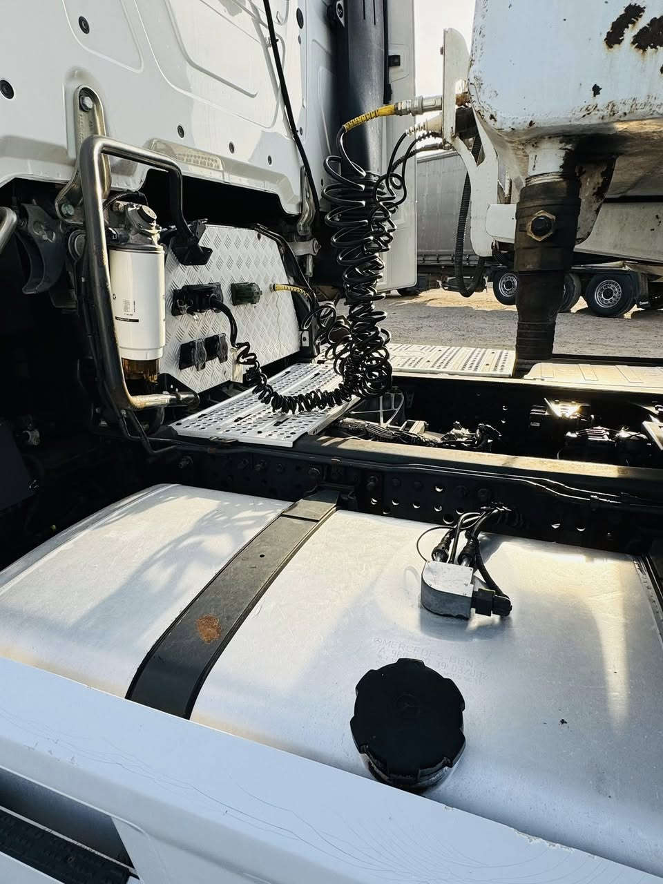 موديل2018📦
حجم2653✅سنگل ده بل خلفي
فول مكفول سياره  جديد
ويل كرؤم 
km660ماشى
بؤدى تريله عراق 2019
ماشاءالله تبارك الله 
معرض حجى نشوان ✅عنوان أربيل كلك 📍
***********📞
***********📞
***********📞
وتساب ✅📞📞📞
