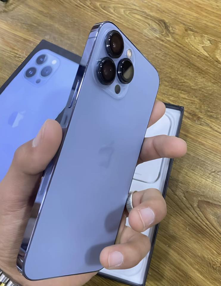 ايفون13بروماكس مكفول من كلشي نضافه ‎%‎95 مبدل ضهر فقط اصلي بليزر  بطاريه 87 ذاكره 256 ويا كارتونه والكيبل مالته الاصلي اسعر700 وبي مجال قليل لشراي مكاني بصره (***********) متواجد وتساب
