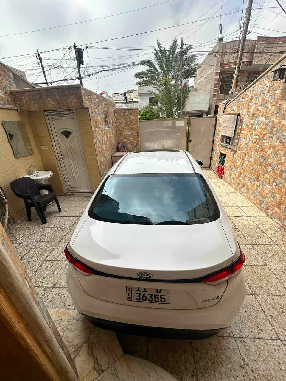 كورلا شكل الامريكي للبيع 
معروفة مواصفاتها بيها طخة بالدعامية ومصلحة 
صفحة اليمنه موديل ٢٠٢٤ علامة زركة 
السعر ١٥٥
الممشى ٦٠٠٠٠
ولحد يجي يتفلسف براسي السيارات صاعدة ومعلكة
***********
