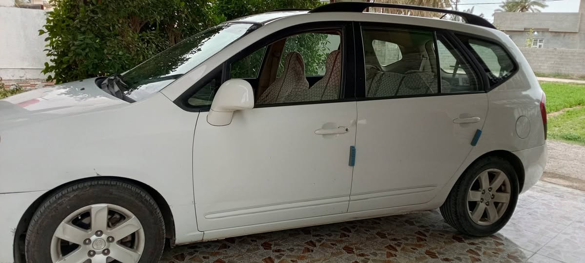 سياره كارينز موديل 2009 رقم بغداد والسعر 110 بي مجال بسيط
المكان الرمادي حصيبه الشرقيه رقم الهاتف ***********
