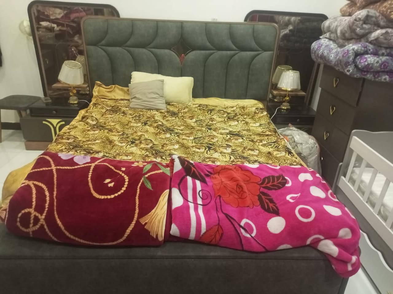 لبيع غرفة تركيا صار 5 اشهر من اشتريتها
سعرها مليون 
العنوان بغداد الشعب حي الكوفة
***********
