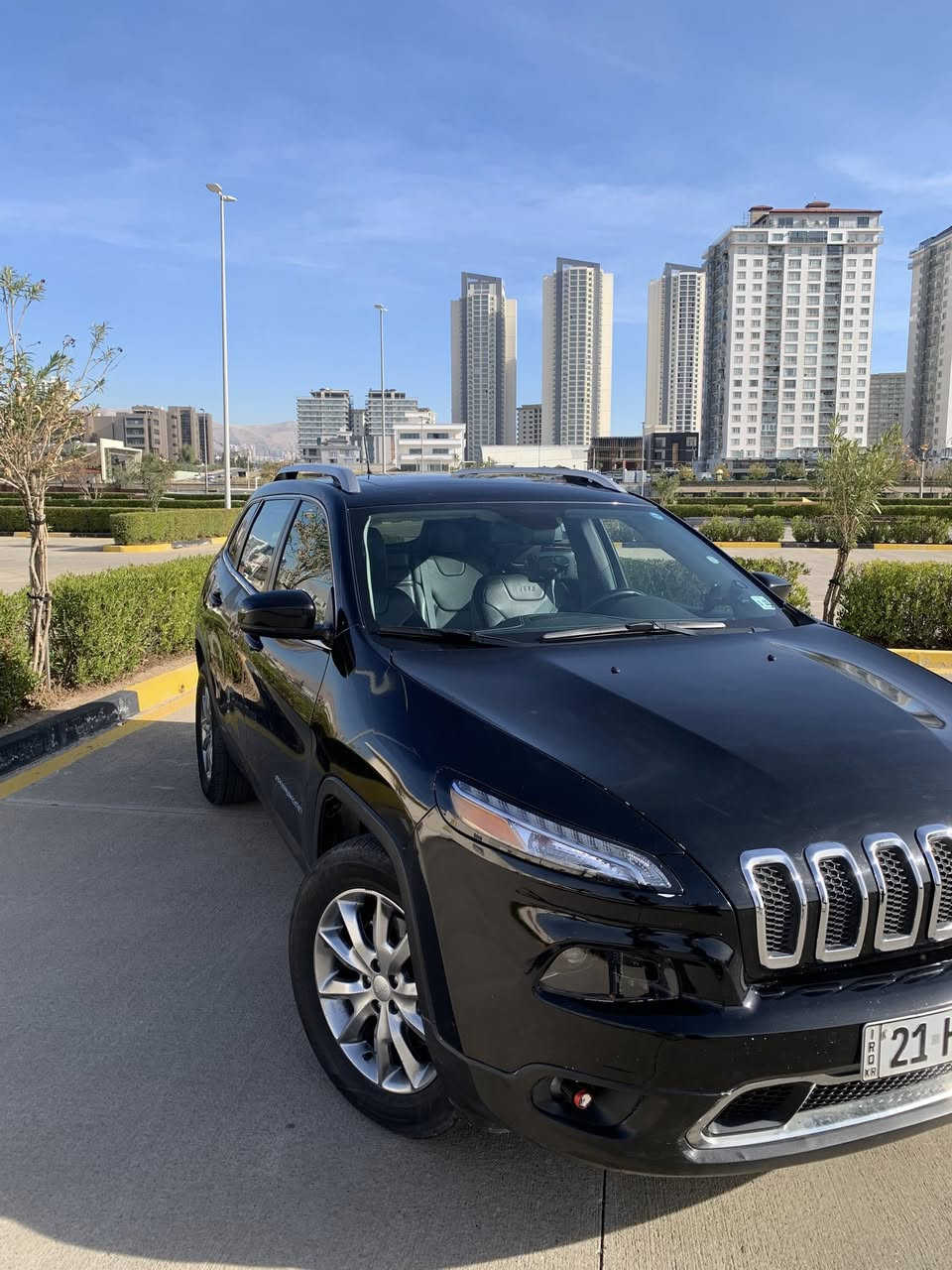 جيب 18 شيروكي لمتدد فول مواصفات مشيه 70 كيلو مو ميل محرك 6 بانوراما السعر 117بيها مجال الاتصال ***********
