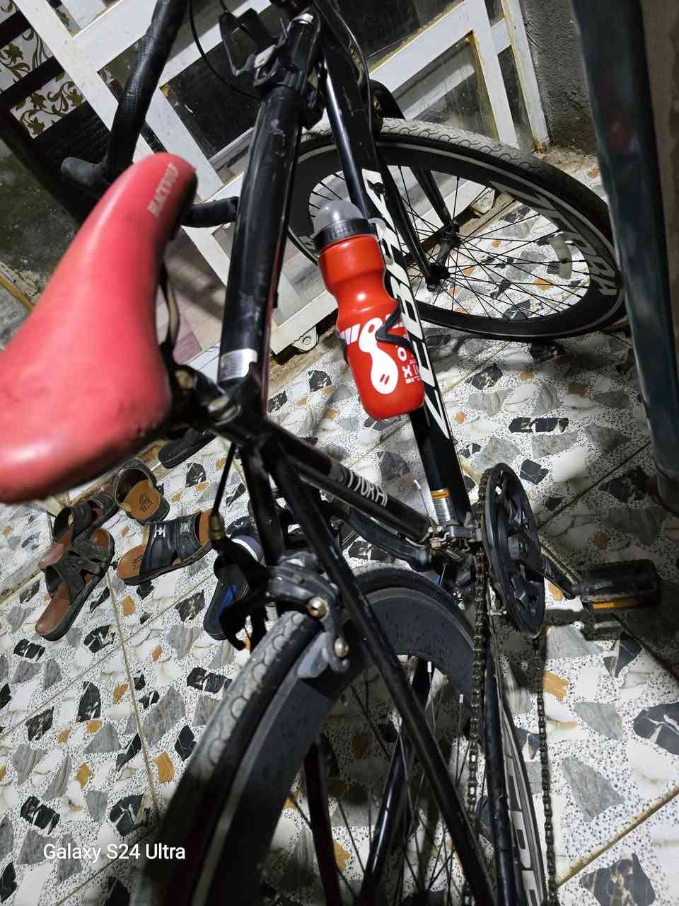 بايسكل رياضي سباق موديل 700C 
حجم 28  
لشه مظلعه
باله كسر حاويه
الحاله جاهز ونظيف
الكيوره (3×7)
السعر 150 الف وبيه مجال بسيط 
للاستفسار الاتصال***********
