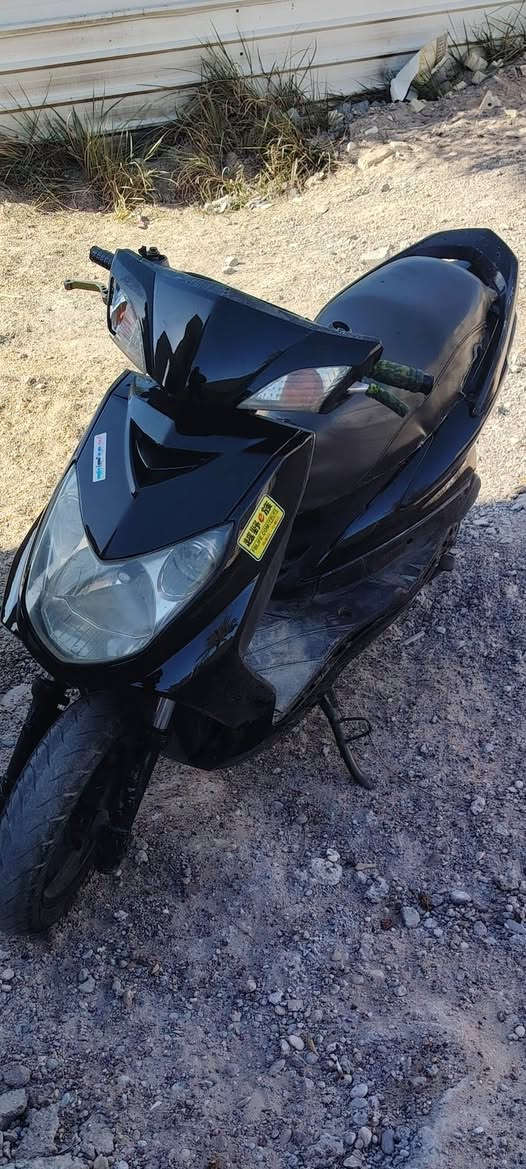 السلام عليكم دراجه سكنس فحل كابريتر الدراجه خير من الله مثل ما بل صوره اريده مراوس بأيراني راس براس بس كون نضيفه مو للبيع مكاني بغداد حي الجهاد المكاسب قرب جامع الحافض ***********
