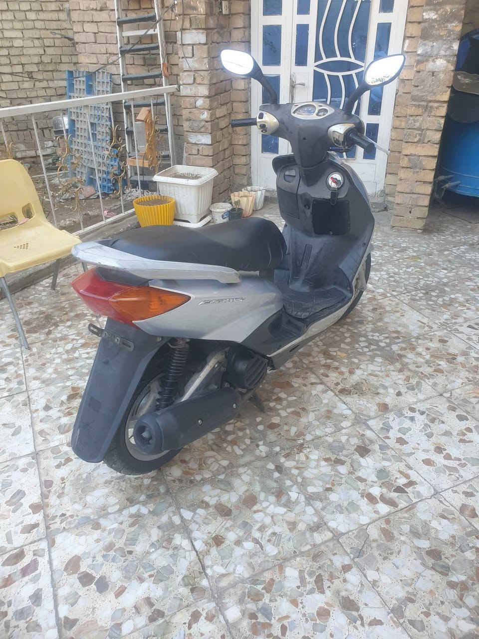 سلام عليكم للبيع سكنس نثية 110ياباني كابريتر اصلي دراجة نكرة سلف هندر شعلة تخبل فقط بيهة كهربائيات شغالة بيهة تبخير قليل مكاني بغداد بلديات 
متواجد خاص *********** السعر ٥٥٠ؤبيهة مجال
