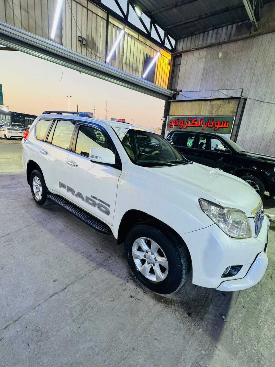 السلام عليكم برادو 2011 4سلندر سياره كفاله عامه من كلشي محرك كير صدر أمامي خلفي جديد /تخم تاير جديد
رقم الهاتف (***********) 
/مكان بغداد الحرية
