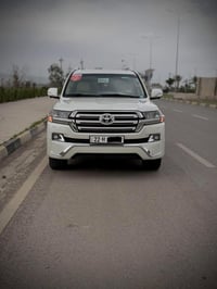 لاندكروز GXR • ٢٠١٨ • ٩٢٠٠٠ كم