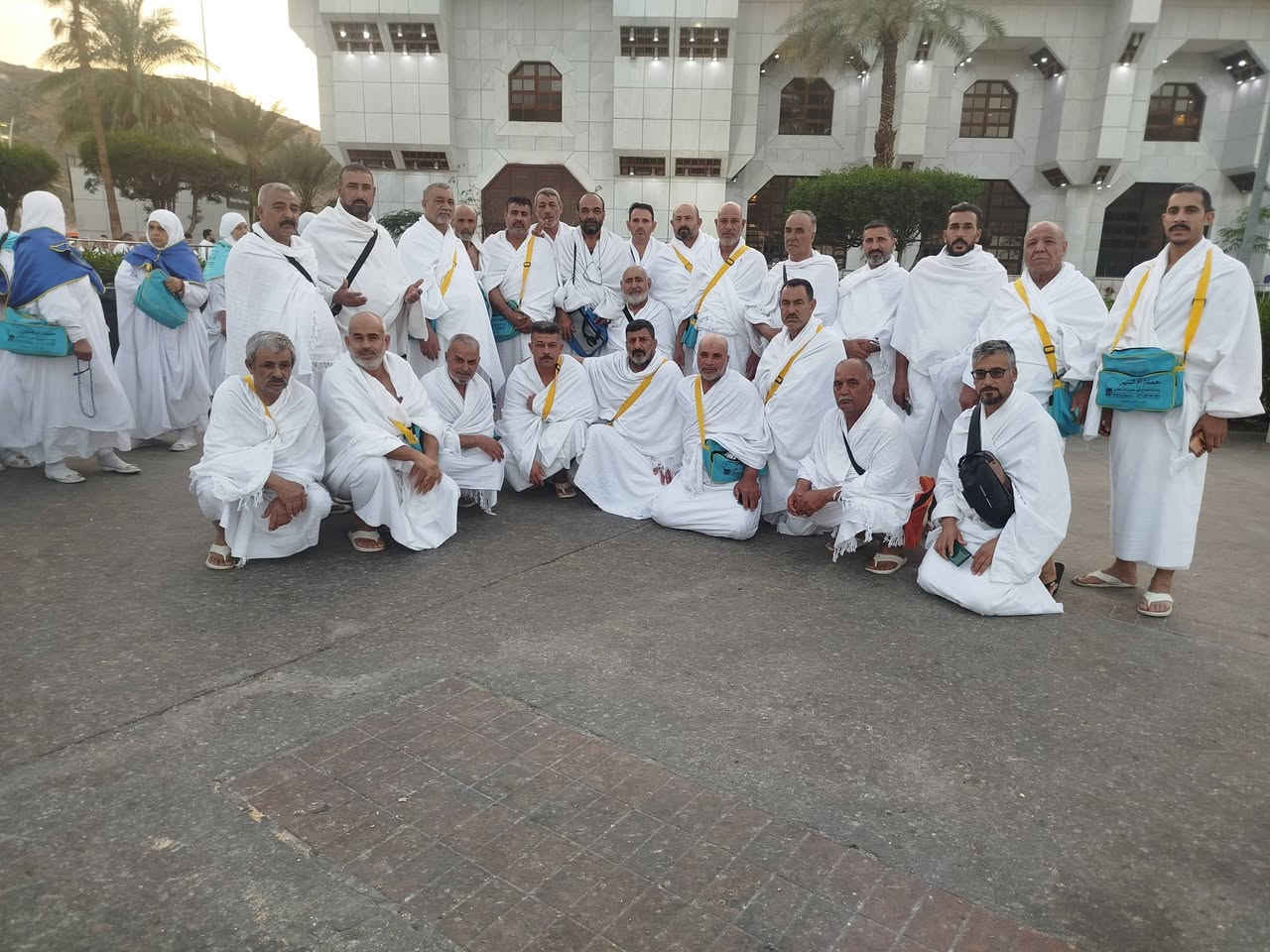 عقد نية الاحرام لمعتمرينا لشهر شعبان
حملة ام البنين عليها السلام 
من مسجد التنعيم 
ولم ننسكم من الدعاء
التسجيل مستمر لعمرة شعبان عطلة نصف السنة 
حملات الشكري للحج والعمرة 
***********
***********
