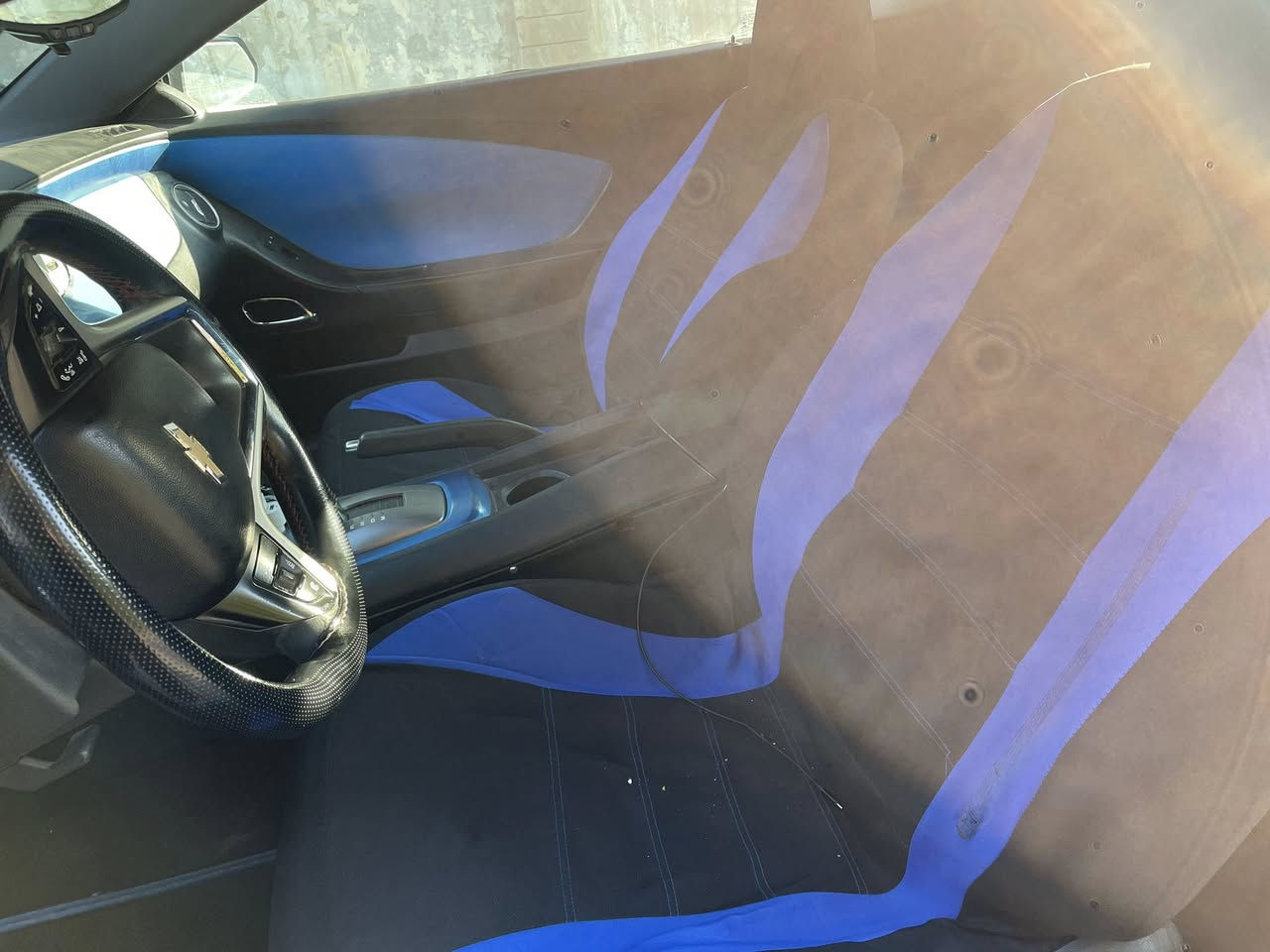 كمارو للبيع موديل 2012
مصبوغة عام 
رقم أربيل هزه جديدة 
باسمي شرط تحويل
طخم امامي وخلفي جديد
اكسن وكاردن ودرايم شفت جديد
الكهربائيات كلها شغاله
السيارة ماتحتاج شي
فقط المحرك بي تبخير
السعر 75$
المكان الموصل
***********
