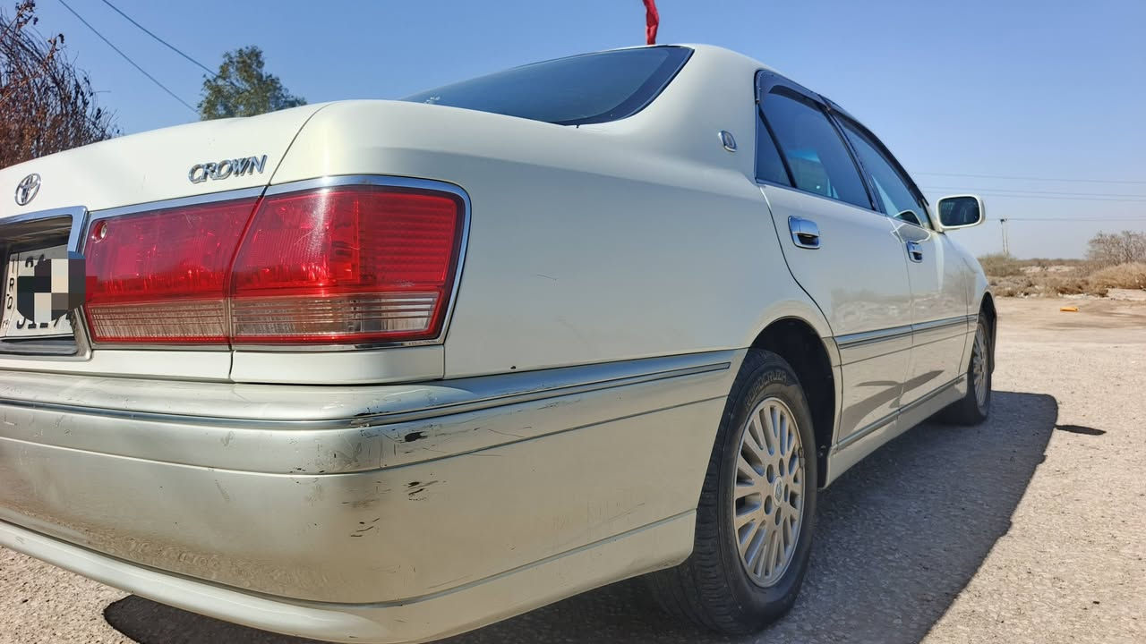 السلام عليكم
السعر 123وبيها مجال 
للبيع كراون ملكه مديل 2003رقم انكليزي سليمانيه 
شاصي 171دكمتين مكينه ديفور الزغير 
السيارة مكفوله من الگص ولضربه القويه ولعيب الشرعي جاهزه مكينه وكير وتبريد وتخم تاير وحداديه للاتصال على الرقم ***********مكان السيارة الديوانية قضاء غماس
