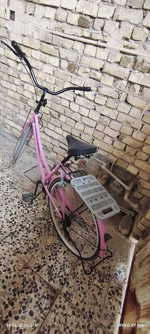 سلام عليكم بايسكل بناتي لون وردي حجم 26 ياباني موديل 2020  انتاج شركه BDللبيع بسعر 155 وبي مجال بسيط

مراسله خاص او على الرقم
*********** عمارة, ميسان
