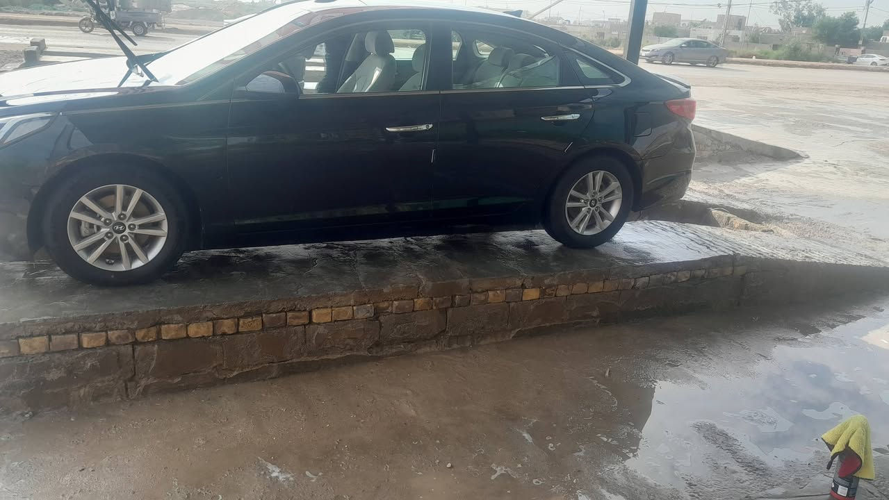 السلام عليكم متاح سوناته موديل ١٥ وارد أمريكي بيها بنيد صبغ فقط بدون دواخل مكان دوانيه مركز سياره بسمي او جاهزه الاتصال على الرقم *********** السعر 121ورقه
