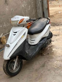 دراجه بريز ابلاديه كلها مكفوله مكينتها مفتوحه مره وحده  حيل ناعمه سلف ...