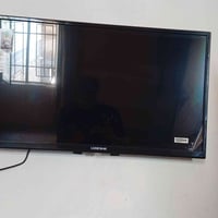 للبيع حجم 32 وتشتغل عل انترنت  وتساب 07764096547 السعر خاص