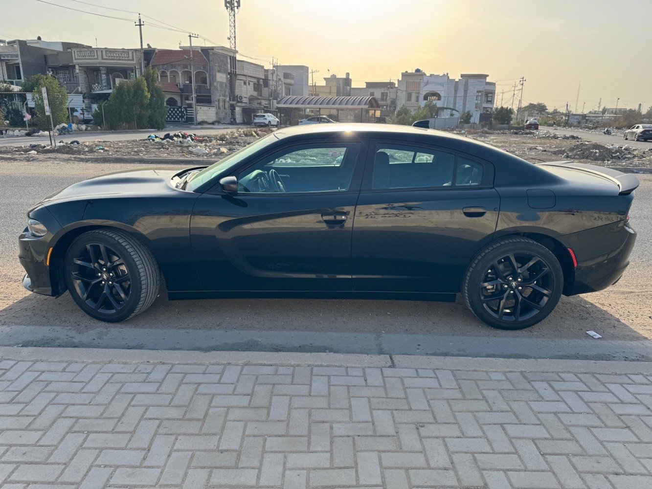 دوج جارجر موديل23 صبغ بنيد فقط ماشيه٢٧ ميل دخول جديد حره لاستفسار اكثر تصل وتدلل