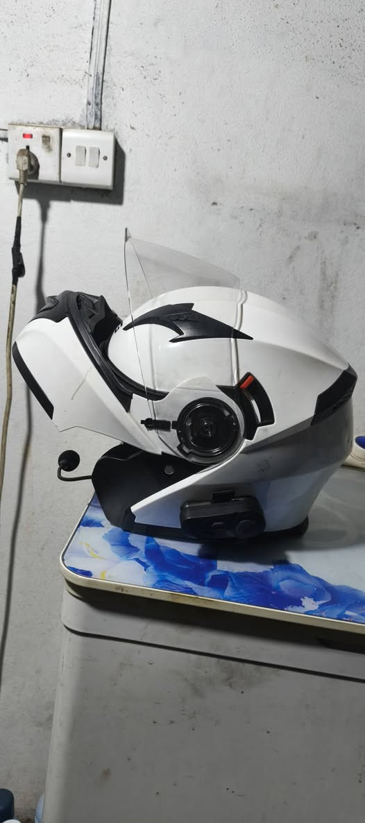 سلام عليكم ورحمة الله
خوذة أخو جديد سعره 40قفل ***********
