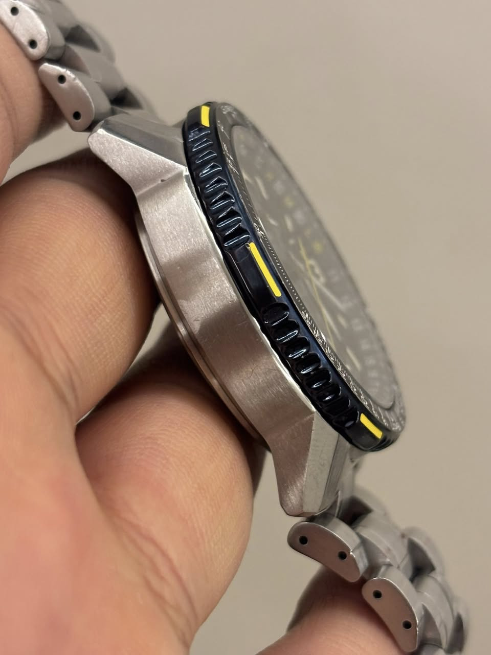 🔹سلام عليكم 🔹
‏‎-سيتيزن ابلو انجل (للطيارين )
  ياباني اصلي ايكو درايف  
‏‎-نظيفة جدا 
غنيه عن التعريف 
‏•••••••••••••••••••••••••••••••••••••••••‎
يوجد توصيل 🚕🚕
‏‎للاستفسار ***********

‏‎🖤سعر الساعه 340دولار 
نهائي بدون عمله 

‏‎
