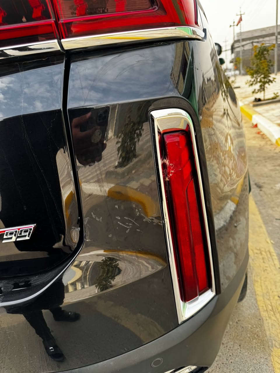 السلام عليكم ورحمة وبركاته من رخصه الادمن سياره بيستون T99 موديل 2023 السياره ماشيه 56080 الف كيلو مرتبه ونظيفه جدا وكل دهن يتبدل الها من الوكاله ونظيفه الضربات البيها بالصور موضحه مجرد كم شخط حتى ما يبين 
اللون اسود الكشن جوزي اي استفسار عليها وعلى التفاصيل كامله التواصل على الرقم 
 *********** واتساب او سيم سعرها 28 مليون عراقي
