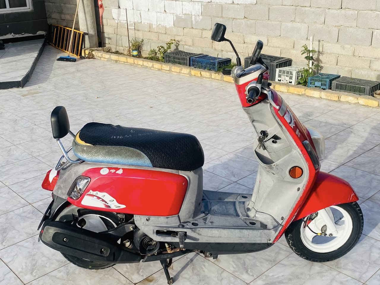 (سلام عليكم ).دراجه بوليسي نوزل لبيع دراجه نضيفه صالي شهر و 20يوم من طلعته من لحاويه ومن طلعته من لحاويه بس شاشته بيه مشكله بس شغاله وأي نقص ما بيه دراجه عل لبلاد (باقي تفاصيل خاص )…السعر وياه الغراض لي بيه مليون و 350//بدون غراض مليون و 300و بيه مجال حك جيه (عنواني لقرنه)👋🏿🔕. (رقمي ***********) بي واسأب
