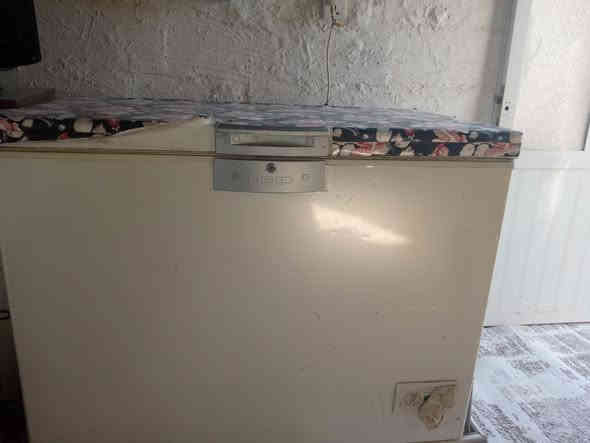 سلام عليكم مجمده لبيع شغاله السعر ١٨٠وبيه مجال بصيط مكاني كركوك حزيران ***********
