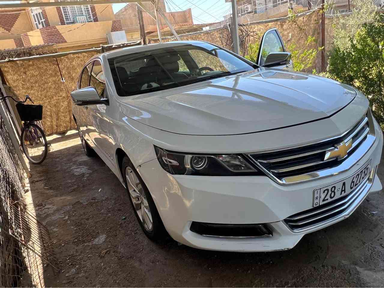 السلام عليكم 
امبالا 2018 Lt
مكينه V6 3600 بساتم مسلحه المرغوب 
محرك كير صدر كهربائيات شرط الفحص وين ميعجبك
مواصفات ،، 5 بصمات  تشغيل عن بعد سايد بريك دكمه تحكمات ستيرن ومواصفات هوايه معروفه بال LT سستم سماعات تخم تيارات باتري جديد  ادامه كامله من محرك وصدر ترايك وين متريد شرط الفحص 
بجم كبس حادثها موضح بالصور بابيبن مبدلات بلاديه نفس لون بدون شواصي ودواخل وباب خلف الصدر وشويه جاملغ انشخط تبلدت الباب وعلى كد شخط صبغ  
بأسمي سياره رقم دولي تحويل اي محافظه 
مكان سياره 
ديالى -هبهب
***********
معروضه 125$ وبيها مجال بغداد, العراق
