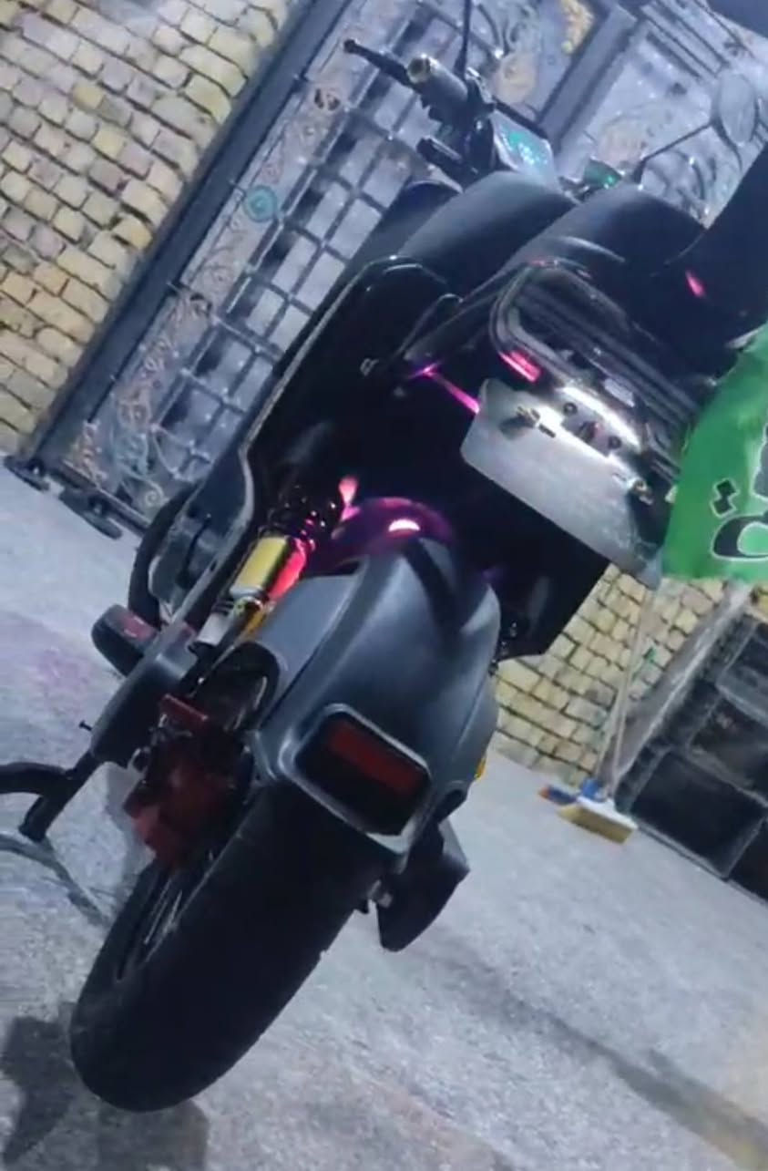 دراجه شحن R11 حلوه ونضيفه ماصارله هواي من ماخذه كلشي مامبدل بيها بطاريات 5 بلاديات اصدار2026 السعر 550 هذا رقمي اذا تريد تستفسر ***********
