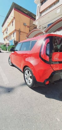 كيا صول ٢٠١٧ وارد امريكي -محرك ٢٠٠٠ gdi رياضي   - ضربتها باب خلفي عكس ...