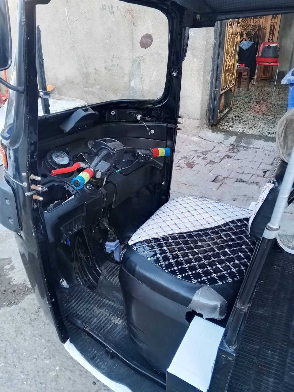 سلام عليكم تكتك للبيع 
2020 سنويه رقم الانكليزي تحويل ثاني يوم  تكتك جاهزه ما بيه نقص كهربائية مجفته شركه باقي ما مفتوح بيه ضربهمن مقدمه مشتغله  ما بينه ما بيه اي خياس كله مسويه مصبوغه جاهزهالسعر5 مليون750بيه مجال قليل استفسار على رقم***********
