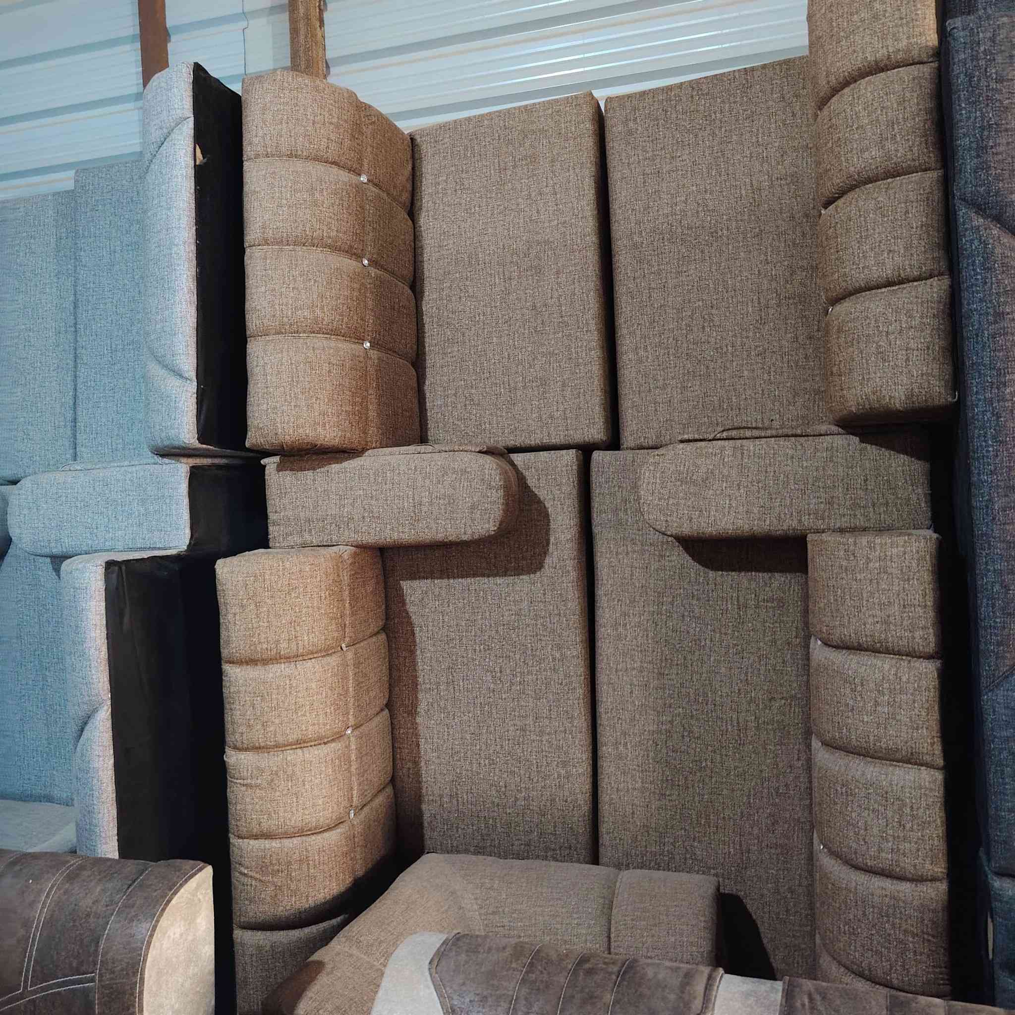 انواع الاثاث المنزلي للبيع والمراوس وبأسعار مناسبة للاستفسار راسل الصفحة او اتصل *********** واتساب
