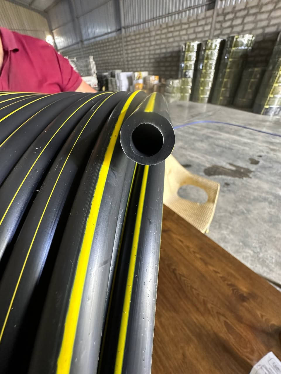 مستمرين بالإنتاج
صوندات دفن جميع القياسات 

***********

انج100 متر وزن 22-28-30-35

تلترباع 100 متر وزن 20-22-25-

نص انج 100 متر وزن 12-15-18

العنوان بغداد بوب الشام الشغل حسب طلب الزبون 

مستعدين لتجهيز كافه الشركات والمحلات التجاريه
