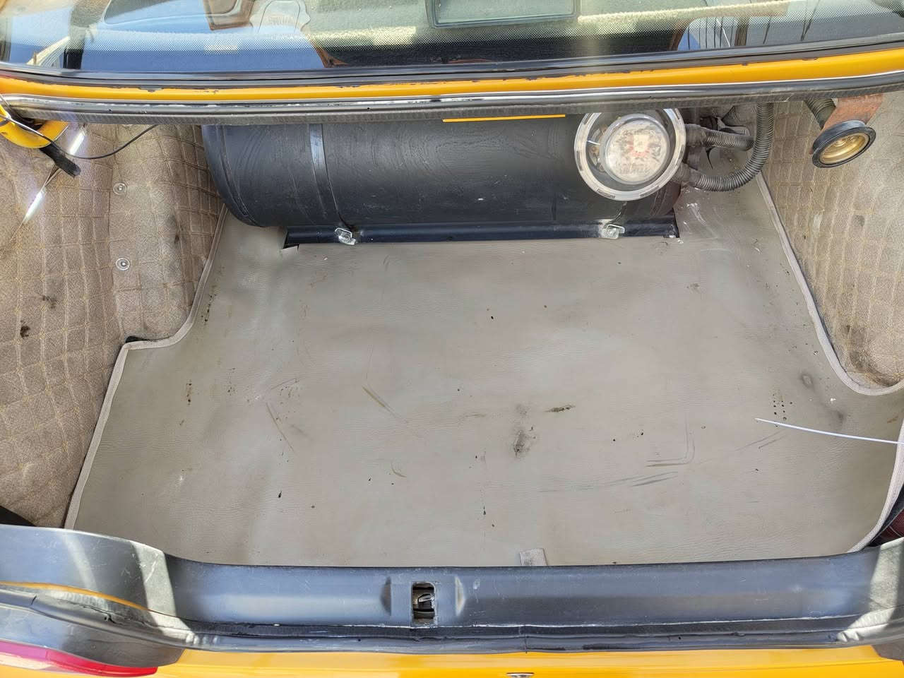 السلام عليكم سياره
بيجو بارص يلبيع
السياره بيهة منضومه غاز 
جهازه مابيهة اي نقص
السعر 66
مكان كربلاء 
***********
