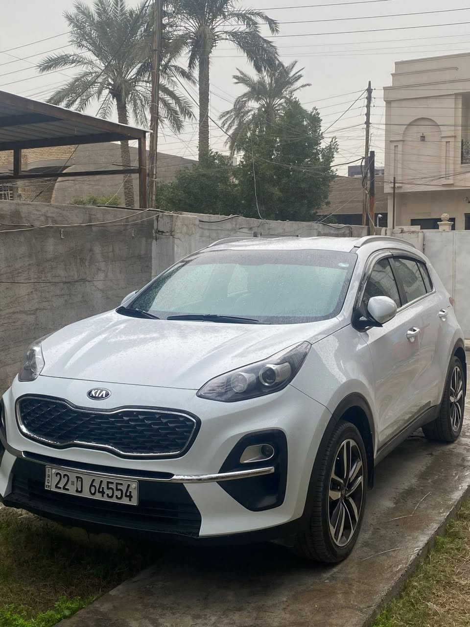 السلام عليكم سبورتج ٢١ خليجي سياره جديده بدون اي نقص الحمدلله كتلوكات الشركه لون ابيض بدون صبغ ماشيه ٦٧ الف حقيقي ادك جرص السعر ٢١٨٠٠$ للاتصال *********** مكان السياره بغداد العامريه
