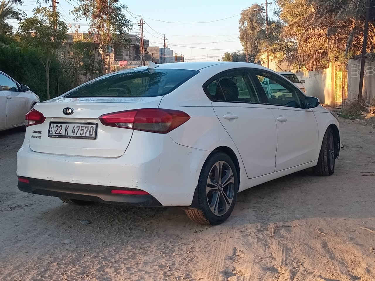 السلام عليكم كيا فورتي 2017 السيارة تخبل وتجي وشوف النضافه السيارة مال جناي رقم اربيل ضربتها دعاميه وبنيد بدون دواخل السعر 127 مكان السيارة بغداد ابو غريب الزيتون التواصل ***********
