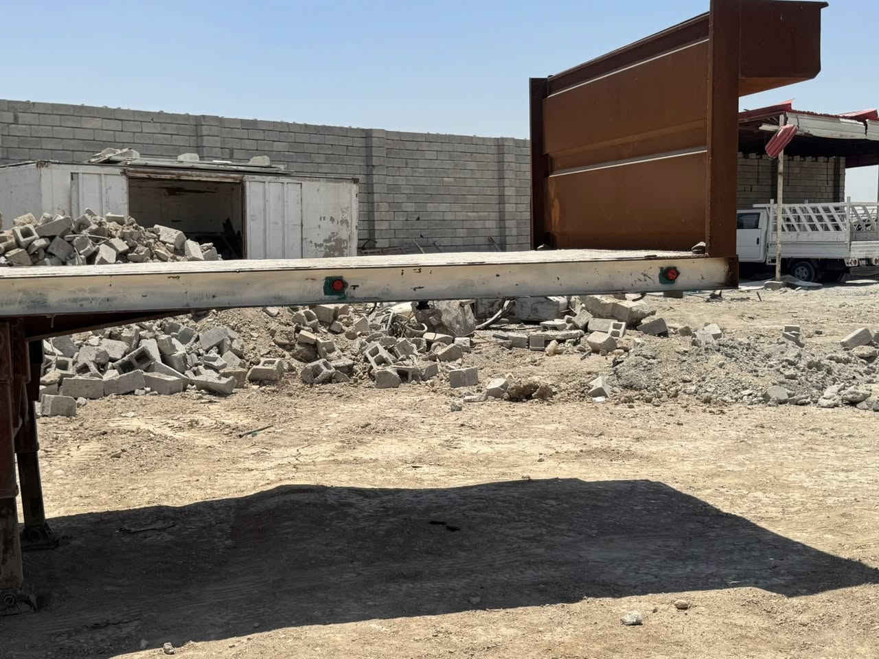 عربانه للبيع تلاثه محور حداديه صدر جديد المكان ديالى بعقوبه   الرقم ***********
