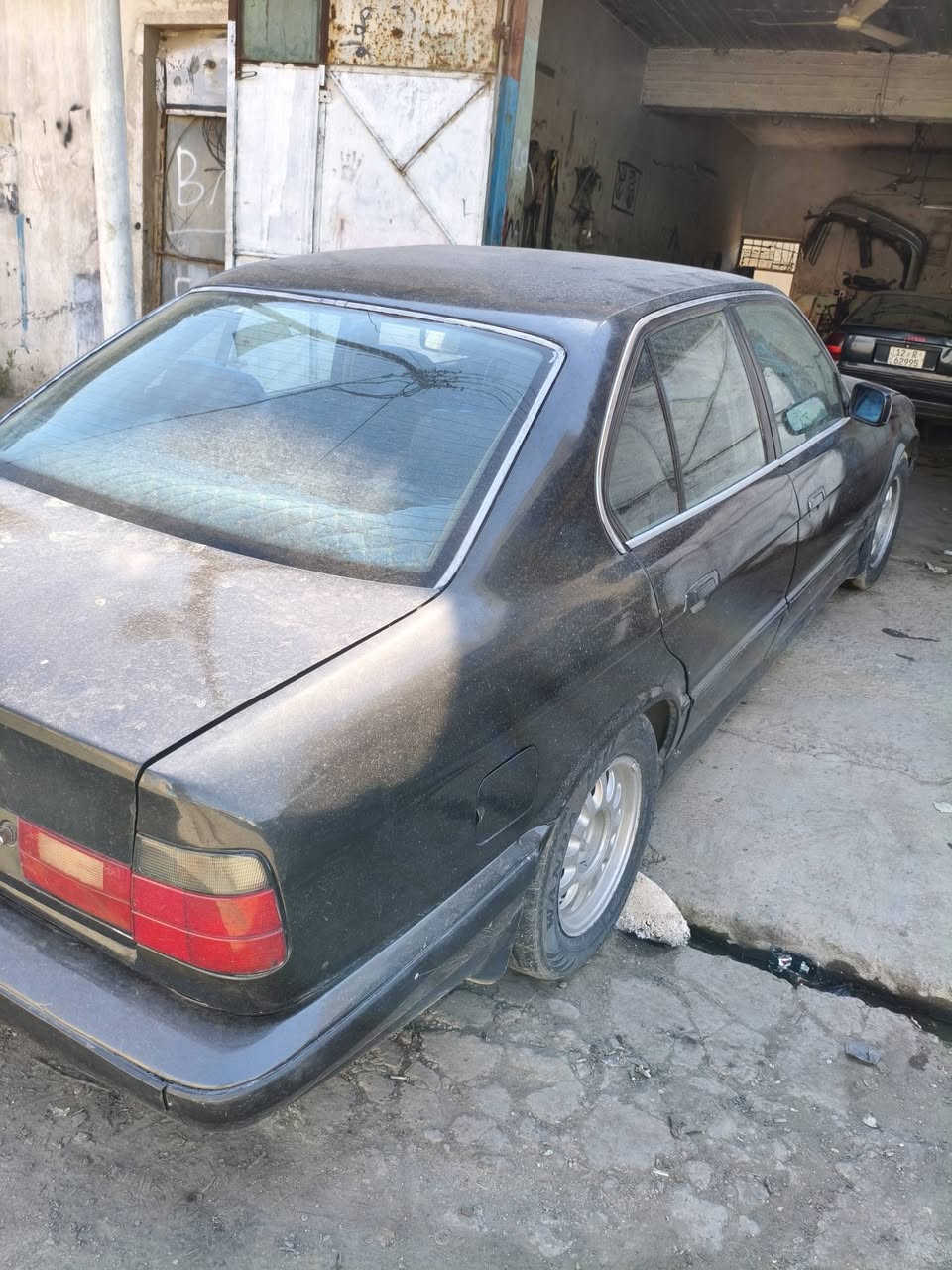 للبيع BMW
520 كبس ديجتل كير عادي 

موديل 1993 دبل ايربك 

اسلايت تبريد شغال بس شدلو قايش 

السيارا مال تعمير 

سعر 38 وبي مجال 

رقم مصطرا بسمي 

*********** بي واتساب

***********

مكان السيارا موصل
