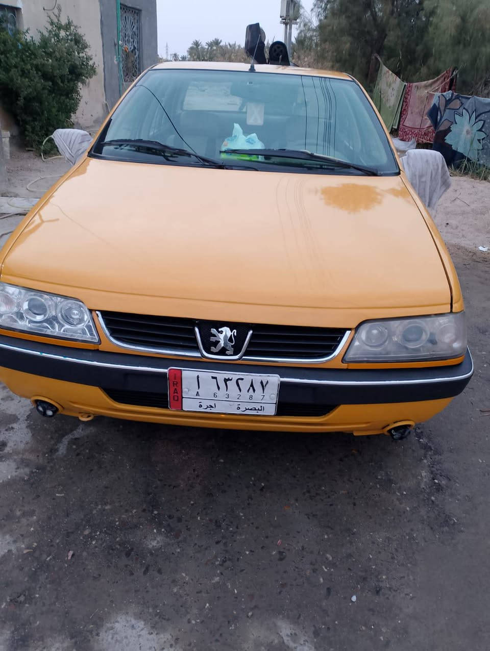 بيجو 405 مديل 2016تخم تاير جديد حدادية جديدة كير ومكينه مكفولات سعر 40وبيها مجال رقم صاحب السياره *********** العنوان بصرة الزريجي مقابل معمل ورق الدير وانا مكلف بنشر
