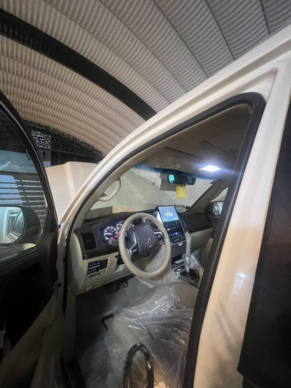 سلام عليكم لاند كروز 2019 SAS

معروفه موصفات ساز باب اول
V6
كفاله عامه جديده
مكان السيارة فلوجه

ماشيه 90 الف
***********
