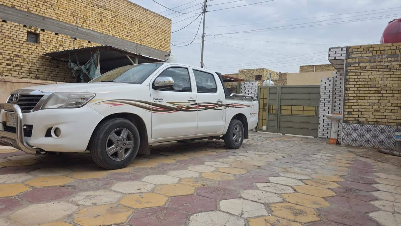 سلام عليكم عندي سياره البيع بيكم موديل  2015 رقم واسط  كير وتماتبك شاصي 19 كوتي تحويل مباشر سياره جديده وحلو يتصل على رقم  *********** السعر  خاص
