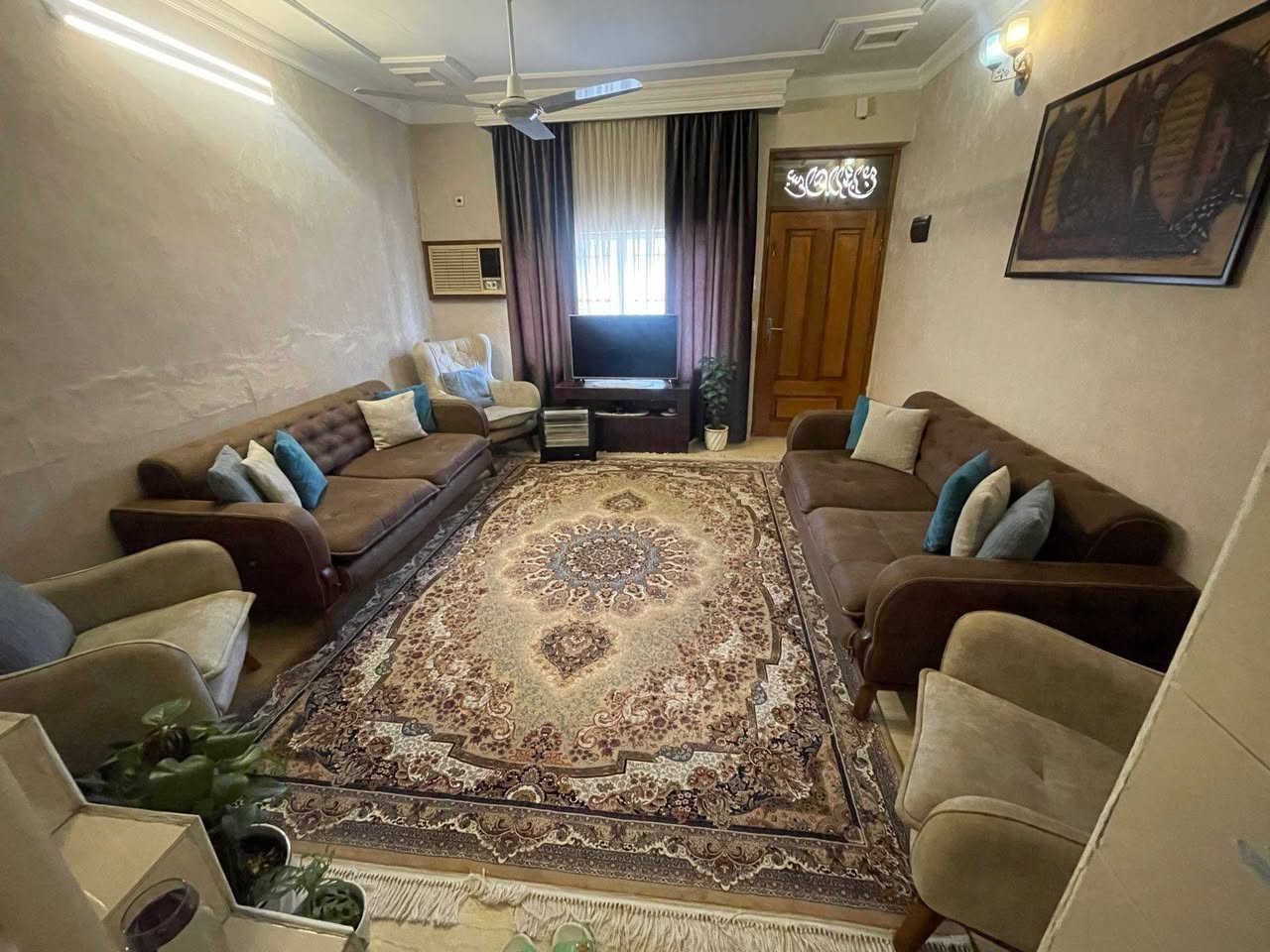 اثاث للبيع
غرفة نوم صاج ظهر وبطن 950
كاونتر صاج ظهر وبطن 750
تخم قنفتين و اربع كراسي ايطالي مليون
للتواصل واتس ***********
