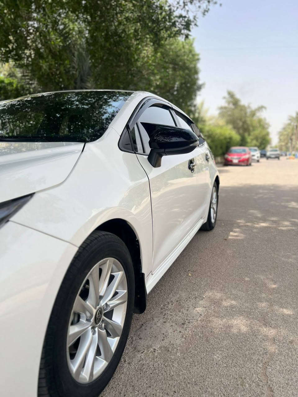 سلام عليكم عيوني سياره للبيع كورلا موديل 25 فوال موصفات للخير سياره جديد بعده عله وضع الشركه ماشيه 1000 بعد بل سلفوان صار  بيه تبديل جملغ وبنيد فقط الباقي كفاله عامه مكان بابل سياحي شراي يتصل وإني خادم للجميع السعر 140وبيه مجال قليل للشراي مكان بابل سياحي شراي يتصل ***********  شرط تحويل عقد مروري
