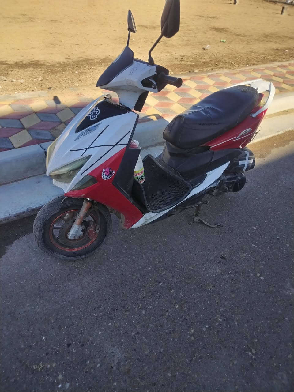 السلام عليكم مطار للبيع لمبار رمادي السعر 175 ***********
