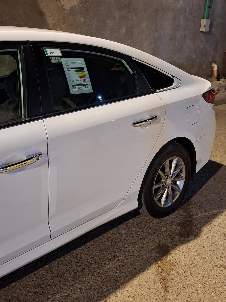 1~ سوناتا وارد كوري غاز بلاد 23 
2~ رقم بصره لد خلفي ومامي 
3~ كشن كهربائي تدفئه وتبريد 
4~ السياره كفاله للإستفسار ***********
السعر 187 الزبير, البصرة
