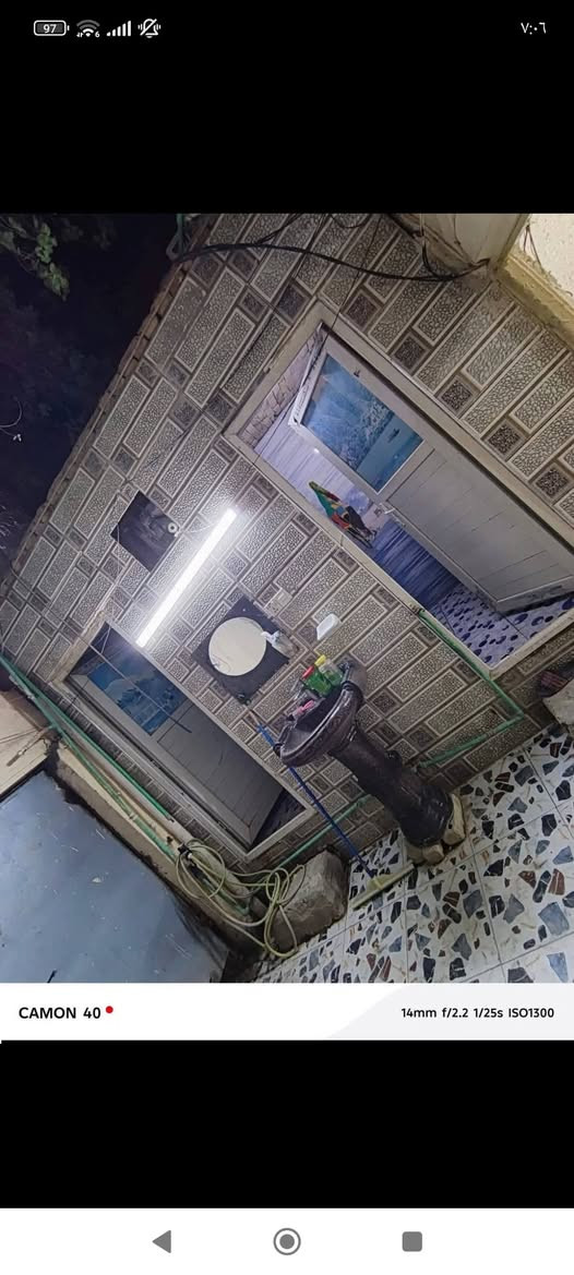 السلام عليكم بيت تجاوز للبيع ماعليه كص نهائي بلعسكري حي الزهراء يحتوي على غرفه ومطبخ وصاله واستقبال وطارمه وترك ودرج وفوك غرفتين ومساحه سطح كبيره مساحته 125كلشي ماعايز


**إذا كنت صاحب هذا الإعلان وتريد حذفه لأي سبب، رجاءا أرسل رسالة إلى الدعم الفني**