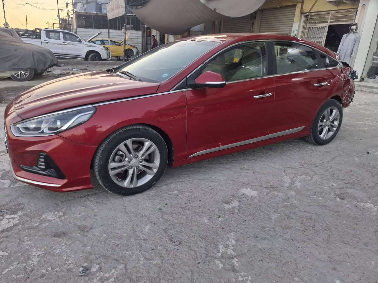 السلام عليكم خوان للبيع هونداي سوناتا أمريكي موديل 2018 رقم دولي تحويل مباشر سنوية وهزة جدد السياره بيهة حادث ابيعها علة حادثهة شغاله وتمشي كير ومكينه وحدادية وتبريد جدد فول بصمة شاشه مكينة 2400 الاستفسار الاتصال *********** مكان بغداد
