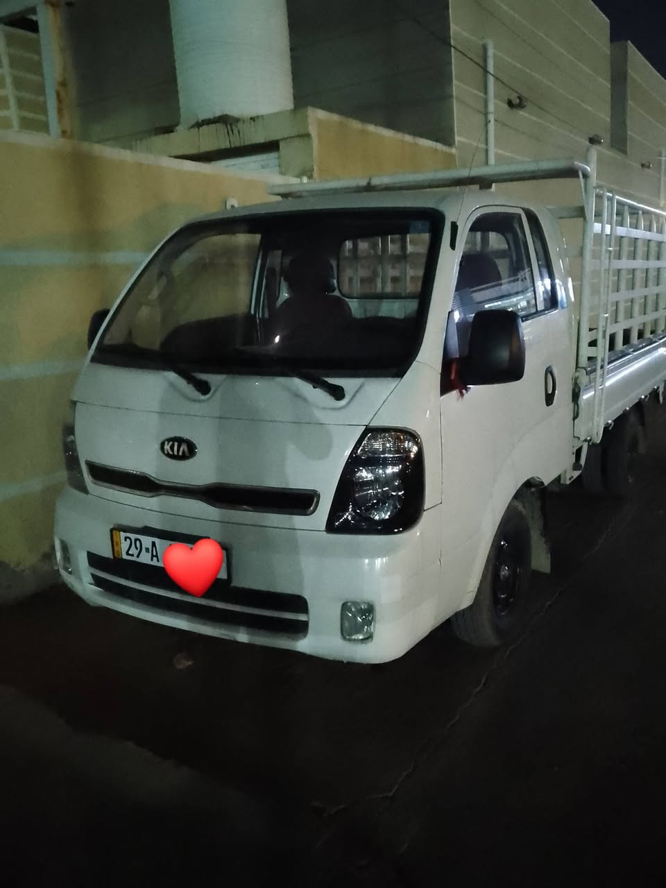 سلام عليكم كيه حمل للبيع سياره مكفولة بيهه بارد شبر عدا مابيهه
تبريد شغال سياره مال جناي مكان بغداد 
سعر 115 رقم ***********
